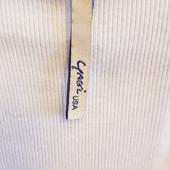 Graphic Star Ribbed White Tank - Picture 5 of 5